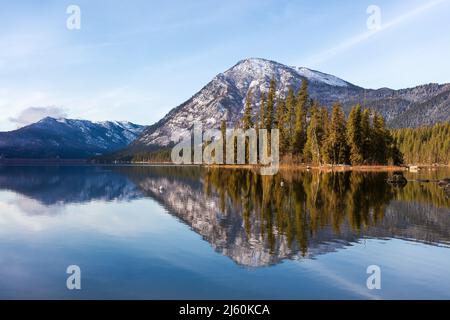Die Cascade Mountains im Lake Wenatchee State Park, Washington, USA Stockfoto