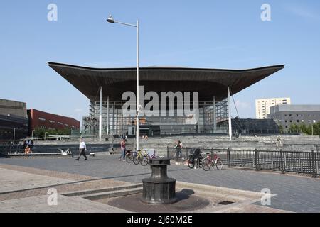 Senedd Welsh Assembly parlamentsgebäude in Cardiff Bay Wales, Vereinigtes Königreich, nachhaltige Architektur der lokalen Regierung Stockfoto
