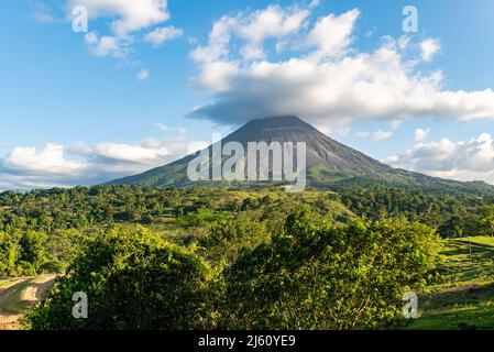 Landschaft des Vulkans El Arenal in Costa Rica Stockfoto