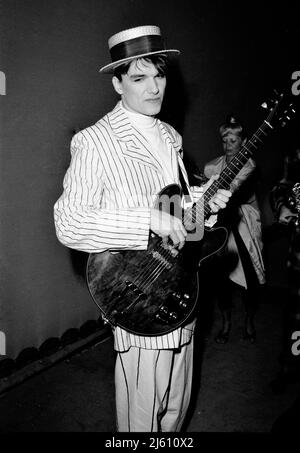 Blow Monkeys treten 1986 auf amerikanischem Bandstand auf Credit: Ron Wolfson / MediaPunch Robert Howard Stockfoto