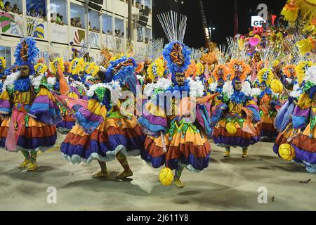 Rio de Janeiro,Brasilien,24. April 2022.Grande Rio Samba Schule, der Sondergruppe, während des Karnevals in der Stadt Rio de Janeiro. Stockfoto