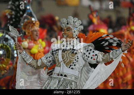 Rio de Janeiro,Brasilien,24. April 2022.Grande Rio Samba Schule, der Sondergruppe, während des Karnevals in der Stadt Rio de Janeiro. Stockfoto