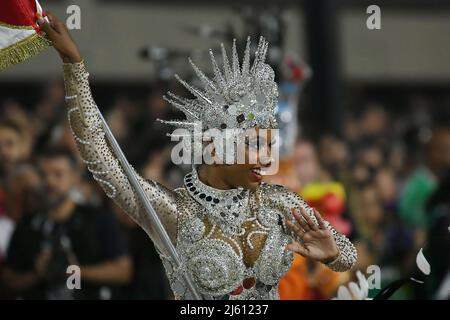 Rio de Janeiro,Brasilien,24. April 2022.Grande Rio Samba Schule, der Sondergruppe, während des Karnevals in der Stadt Rio de Janeiro. Stockfoto