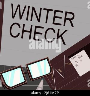 Schreiben mit Text Wintercheck. Überblick über das Geschäft kälteste Saison Wartungsvorbereitung Schneeschaufel Hiemal Papier auf Schreibtisch bestehend Stockfoto