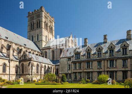 Frühlingsnachmittag in der Katholischen Kathedrale von St. Johannes dem Täufer in Norwich, Norfolk, England. Stockfoto