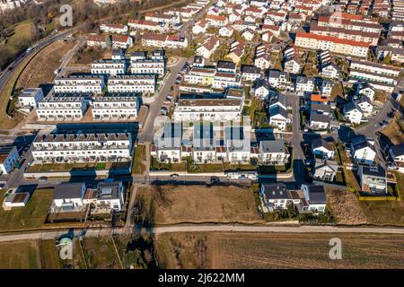 Deutschland, Baden-Württemberg, Plochingen, Luftansicht moderner Vorstadthäuser Stockfoto