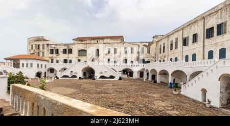 Cape Coast Castle im Innenhof. Stockfoto