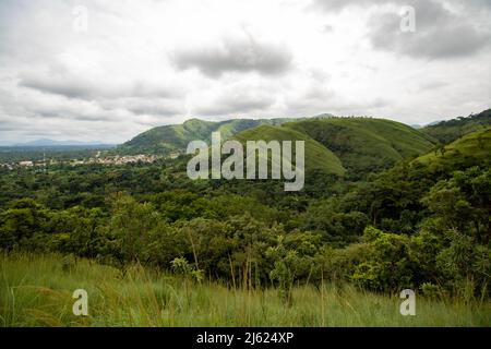 Ho District, Volta Region. Auf einer Wanderung zum Upper Wli Waterfall. Stockfoto