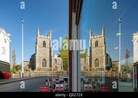 Frühlingsnachmittag in der St. Michael-at-Plea Kirche in Norwich, Norfolk, England. Stockfoto