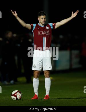 SOUTH SHIELDS, GROSSBRITANNIEN. APR 26. Robert Briggs von South Shields reagiert am Dienstag, den 26.. April 2022, während des Halbfinalmatches der Premier League zwischen South Shields und Warrington Town im Mariners Park, South Shields. (Kredit: Will Matthews | MI News) Kredit: MI News & Sport /Alamy Live News Stockfoto