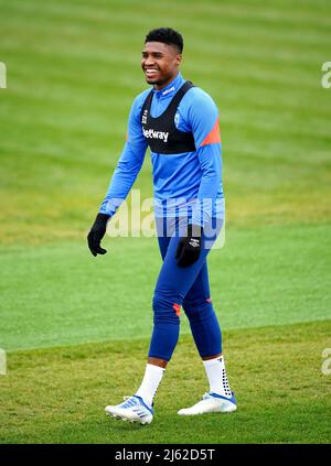 Ben Johnson von West Ham United während einer Trainingseinheit auf dem Rush Green Training Ground, Romford. Bilddatum: Mittwoch, 27. April 2022. Stockfoto