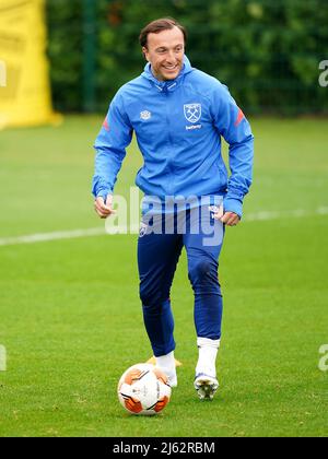 Mark Noble von West Ham United während einer Trainingseinheit auf dem Rush Green Training Ground, Romford. Bilddatum: Mittwoch, 27. April 2022. Stockfoto