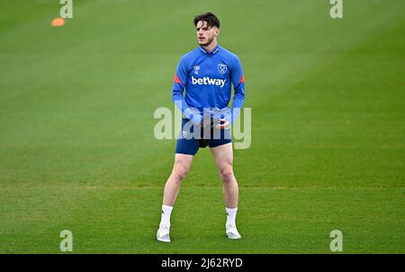 Rush Green London, Großbritannien. 27. April 2022. Declan Rig (West Ham) während des West Ham Trainings auf dem Rush Green Training Ground vor dem Europa League Halbfinale des ersten Halbfinales gegen Eintracht Frankfurt am 28.. April 2022 im London Stadium. Quelle: MARTIN DALTON/Alamy Live News Stockfoto