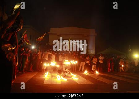 Colombo, West, Sri Lanka. 26. April 2022. Gotabaya Rajapaksha findet keine Lösung für die aktuelle Wirtschaftskrise und fordert weiterhin seinen Rücktritt zum achten Tag in Folge. (Bild: © Hirantha Gunathilaka/Pacific Press via ZUMA Press Wire) Stockfoto