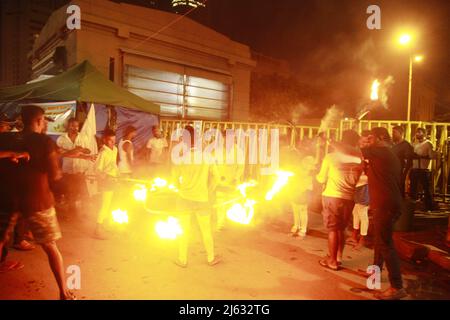 Colombo, West, Sri Lanka. 26. April 2022. Gotabaya Rajapaksha findet keine Lösung für die aktuelle Wirtschaftskrise und fordert weiterhin seinen Rücktritt zum achten Tag in Folge. (Bild: © Hirantha Gunathilaka/Pacific Press via ZUMA Press Wire) Stockfoto