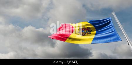 Flagge Moldawiens die Nationalflagge der Republik Moldawien (rumänisch: Drapelul Moldavei) ist ein vertikales Triband aus blau, gelb und rot, mit aufgeladenem Witz Stockfoto