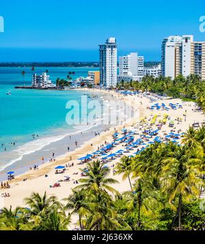 Isla Verde Beach am Atlantischen Ozean im Großraum San Juan in Carolina Puerto Rico, Stockfoto