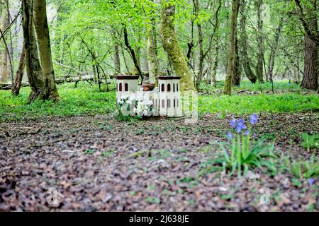 Eine Gedenkstätte für das 343 Corps of Engineers der US Army, das 1942 in den Wäldern von Nettlebed, Henley, Reading, Bekshire, ansässig war. Stockfoto