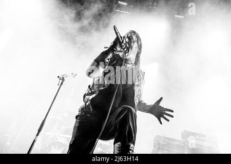Oslo, Norwegen. 16., April 2022. Die schwedische Black Metal Band Marduk spielt ein Live-Konzert im Rockefeller im Rahmen des norwegischen Metal Festivals Inferno Metal Festival 2022 in Oslo. Hier ist Sänger Mortus live auf der Bühne zu sehen. (Foto: Gonzales Photo - Terje Dokken). Stockfoto