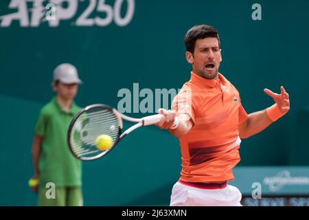 Novak Djokovic aus Serbien reagiert im Finale gegen den Russen Andrey Rublev Stockfoto