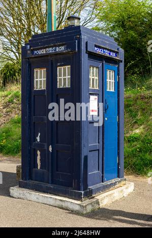 Metropolitan Police Box (The Tardis) im Crich National Tramway Museum, Derbyshire, England Stockfoto
