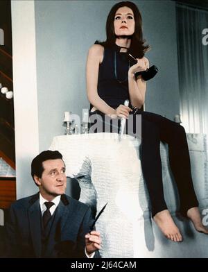 MACNEE, RIGG, THE AVENGERS, 1967 Stockfoto