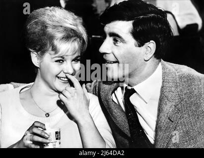 JUNE RITCHIE, ALAN BATES, A KIND OF LOVING, 1962 Stockfoto