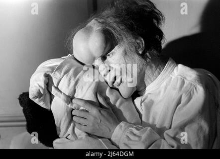 JOHN HURT, DER ELEFANTENMENSCH, 1980 Stockfoto