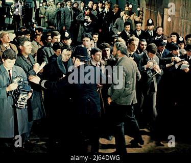 SZENE MIT ANDREW KEIR, QUATERMASS UND DIE GRUBE, 1967 Stockfoto