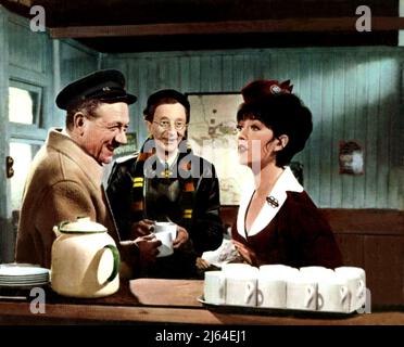 JAMES, HAWTREY, BARRIE, WEITER AUF CABBY, 1963 Stockfoto