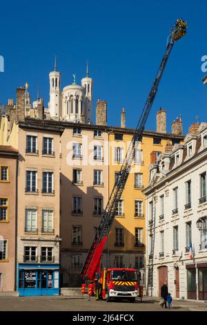 Lyon, Frankreich, 27. Februar 2019, Feuerwehreinsatz in der Altstadt Stockfoto