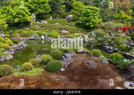 Ryosukuin Garden - Ryosukuin ist ein Teil des riesigen Kenninji-Tempelkomplexes. Hier wurden seit der Momoyama-Periode einige Gärten erstellt, die zu dem Fron gehören Stockfoto