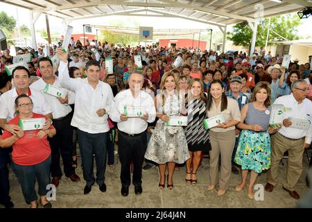 Claudia Pavlovich Arellano Gouverneurin des Bundesstaates Sonora Mexiko 2016. Claudia Pavlovich ist mexikanische Politikerin und Mitglied der Institutionellen Revolutionären Partei... (Foto von North Photo) Claudia Pavlovich Arellano gobernadora del Estado de Sonora Mexiko 2016. Claudia Pavlovich es una política mexicana, militante del Partido Revolucionario Institucional... (Foto von Norte Photo) Stockfoto