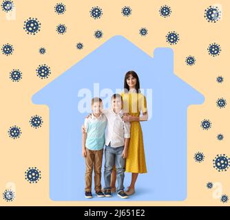 Gesunde Familie, gezeichnetes Haus und Viren auf farbigem Hintergrund. Konzept der starken Immunität Stockfoto