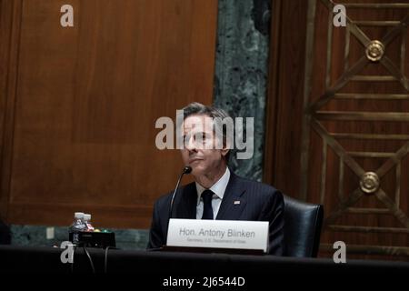 Washington, Vereinigte Staaten. 27. April 2022. Der US-Außenminister Antony Blinken bezeugte am 27. April 2022 vor dem Ausschuss für die Haushaltsmittel des Senats in Washington, DC. Quelle: Michael A. McCoy/Pool via CNP/dpa/Alamy Live News Stockfoto