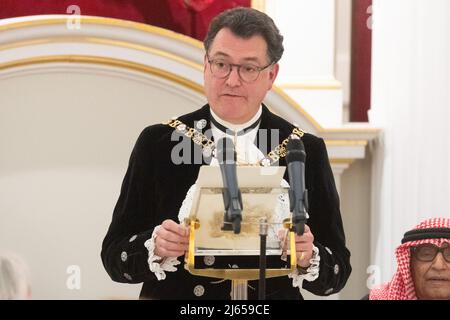 27. April 2022. London, Großbritannien. Foto von Ray Tang. Der Oberbürgermeister der Stadt London 693., Vincent Keaveny, hält eine Rede beim jährlichen City of London Osterbankett im Mansion House. Stockfoto