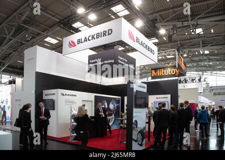 München, Deutschland. 28. April 2022. Blackbird auf der Weltleitmesse für Komponenten, Systeme und Anwendungen der Photonik Laser - World of Photonics/World of Quantum am 28. April 2022 in München. (Foto: Alexander Pohl/Sipa USA) Quelle: SIPA USA/Alamy Live News Stockfoto