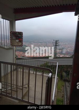 Standseilbahn Artxanda, wo Sie einen Aussichtspunkt von Bilbao genießen können. Stockfoto