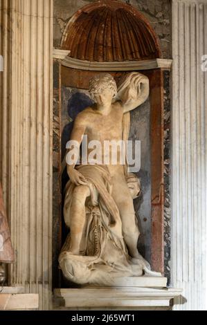 Rom. Italien. Basilica di Santa Maria del Popolo. Die Chigi-Kapelle (La Cappella Chigi). Skulptur von Jonah und dem Wal von Lorenzetto nach einem Design Stockfoto