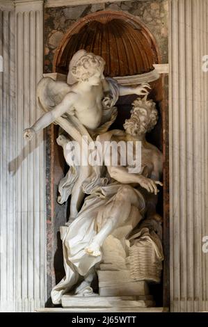 Rom. Italien. Basilica di Santa Maria del Popolo. Die Chigi-Kapelle (La Cappella Chigi). Skulptur von Habakkuk und dem Engel von Bernini, ca. 1656–61. Stockfoto