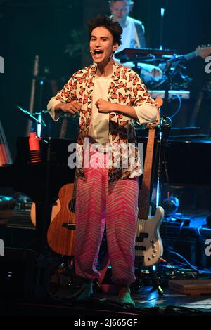 Fort Lauderdale, FL, USA. 27. April 2022. Jacob Collier tritt während der Djesse World Tour bei Revolution Live am 27. April 2022 in Fort Lauderdale, Florida, auf. Kredit: Mpi04/Media Punch/Alamy Live Nachrichten Stockfoto