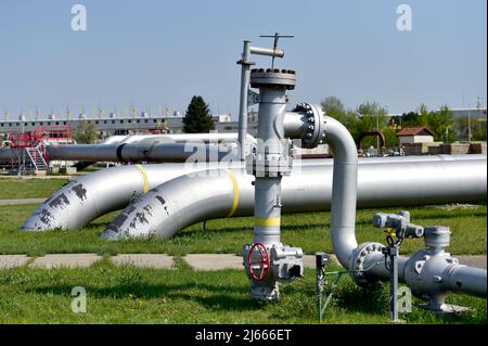 Breclav, Tschechische Republik. 28. April 2022. Kompressor-Tankstelle in Breclav, Teil des Getriebesystems NET4GAS, Tschechische Republik, 28. April 2022. Quelle: Vaclav Salek/CTK Photo/Alamy Live News Stockfoto