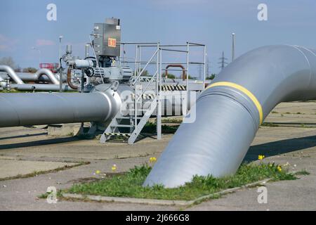 Breclav, Tschechische Republik. 28. April 2022. Kompressor-Tankstelle in Breclav, Teil des Getriebesystems NET4GAS, Tschechische Republik, 28. April 2022. Quelle: Vaclav Salek/CTK Photo/Alamy Live News Stockfoto