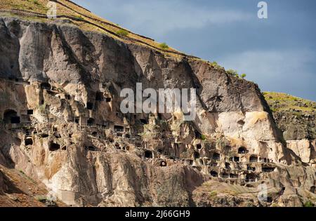 Hoehlenstadt Wardsia, Hoehlenwohnungen, UNESCO Welterbe, Achalkalaki, Region Samzche-Dschawachetien. Georgien Stockfoto