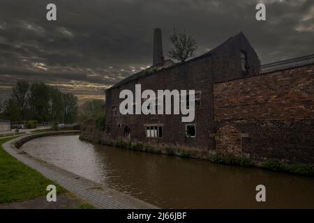 Verlassene Fabriken in der Burslem-Gegend von Stoke, Staffordshire, Großbritannien Stockfoto