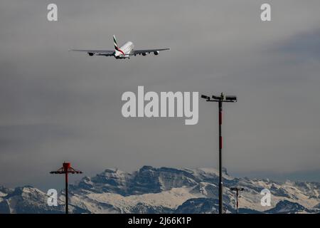Flugzeug Emirates, Airbus A380-800, A6-EUC, Zürich Kloten, Schweiz Stockfoto