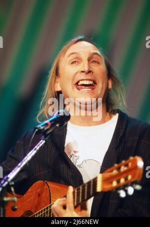 Otto Waalkes, deutscher Komiker und Schauspieler, bei einem Auftritt, Deutschland um 1988. Stockfoto