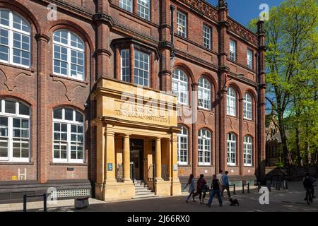 Frühlingsnachmittag im Norwich Technical Institute, Norwich, England. Stockfoto