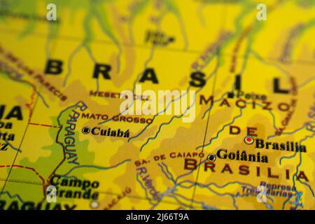 Orographische Karte des Brasilia Massif und Mato Grosso in Brasilien, mit Referenzen auf Spanisch. Konzept der Kartographie, Reisen, Tourismus, Geographie. Diffe Stockfoto