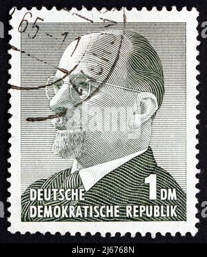 DDR - UM 1963: Eine in der DDR gedruckte Briefmarke zeigt den Vorsitzenden Walter Ulbricht, den deutschen kommunistischen Politiker, um 1963 Stockfoto